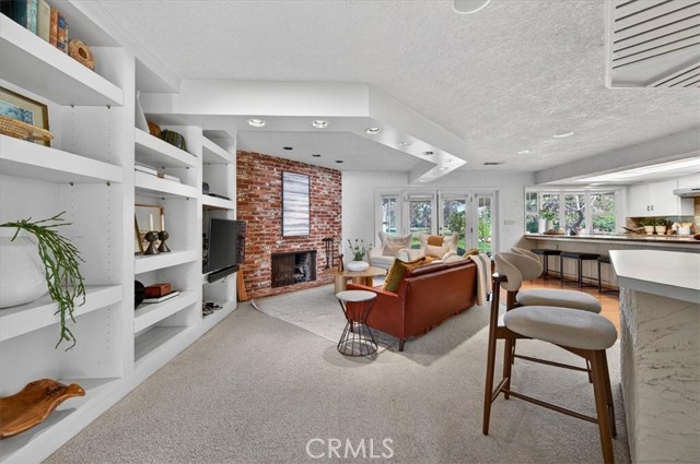 Detail Gallery Image 19 of 74 For 5867 E Club View, Fresno,  CA 93727 - 4 Beds | 2/1 Baths