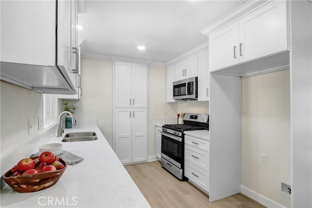 Detail Gallery Image 12 of 24 For 18920 Nandina, Riverside,  CA 92508 - 4 Beds | 2 Baths