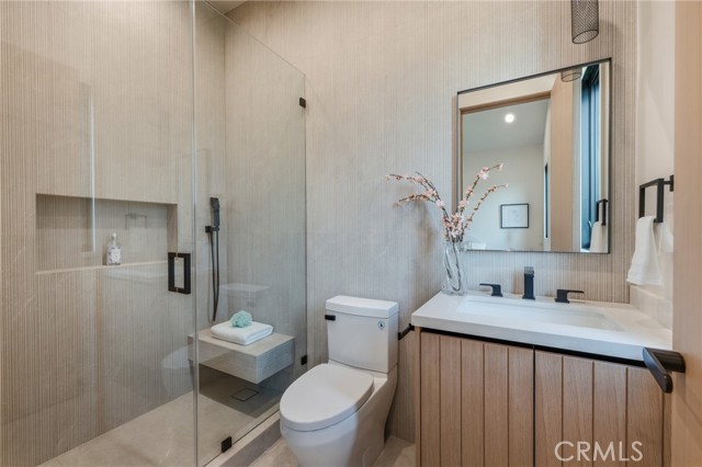 Detail Gallery Image 21 of 36 For 16252 Addison St, Encino,  CA 91436 - 7 Beds | 7/1 Baths