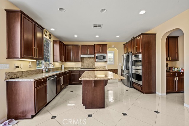 Detail Gallery Image 41 of 52 For 12810 Sierra Creek, Riverside,  CA 92503 - 5 Beds | 3 Baths