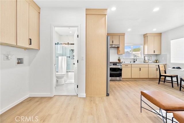 Detail Gallery Image 65 of 75 For 12748 Paramount Bld, Downey,  CA 90242 - 6 Beds | 3 Baths