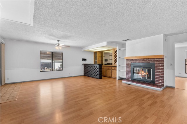 Detail Gallery Image 2 of 37 For 489 Crown Ridge Rd, Perris,  CA 92570 - 2 Beds | 2 Baths