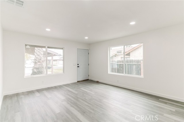 66 Baroda Drive photo 3