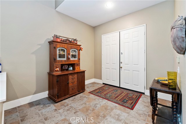 Detail Gallery Image 7 of 51 For 3114 Veranda Ln, Corona,  CA 92882 - 4 Beds | 3/1 Baths