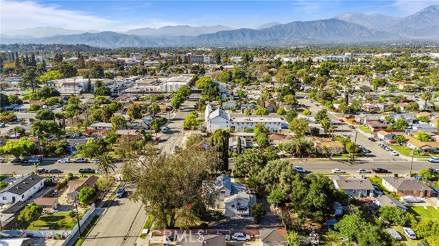 Detail Gallery Image 32 of 42 For 318 E 11th St, Pomona,  CA 91766 - 5 Beds | 2/1 Baths