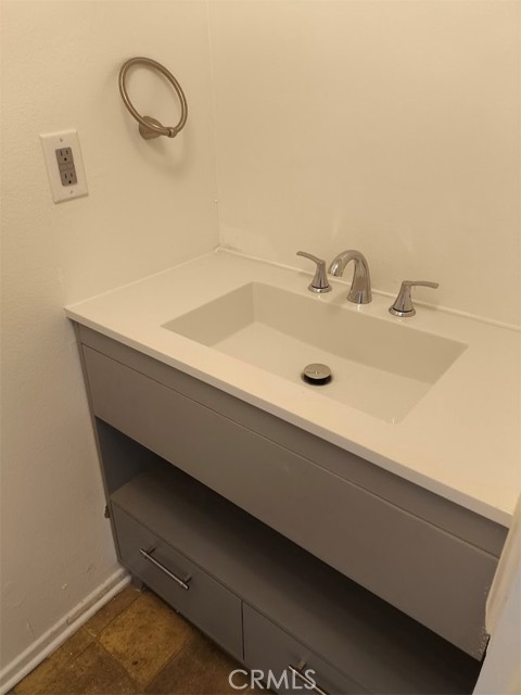 Detail Gallery Image 7 of 16 For 125 N 3rd St #D,  Alhambra,  CA 91801 - 2 Beds | 2 Baths