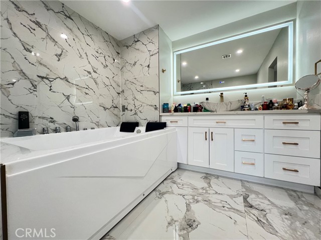 Detail Gallery Image 5 of 28 For 23777 Mulholland Hwy #9, Calabasas,  CA 91302 - 3 Beds | 2 Baths