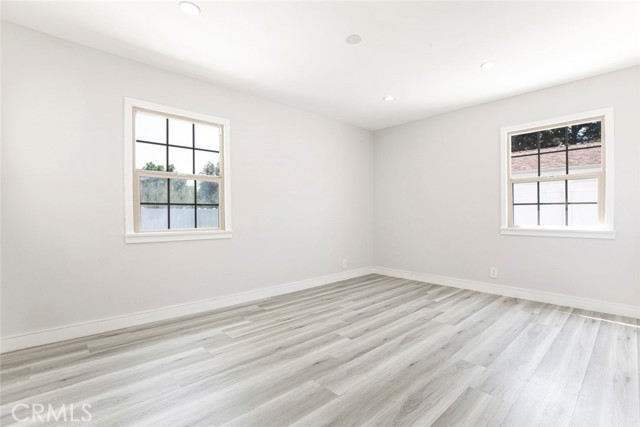 Detail Gallery Image 24 of 28 For 17646 Raymer St, Northridge,  CA 91325 - 3 Beds | 3 Baths