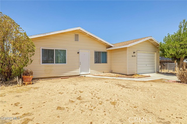 8119 Walpole Avenue, California City CA: https://media.crmls.org/medias/d4930c85-8f5b-4a7e-9c60-5939c5072196.jpg
