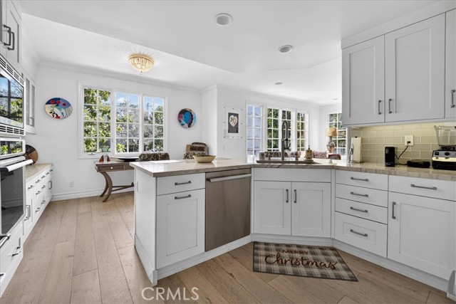 Detail Gallery Image 14 of 26 For 2443 Swanfield Ct, Thousand Oaks,  CA 91361 - 3 Beds | 2/1 Baths