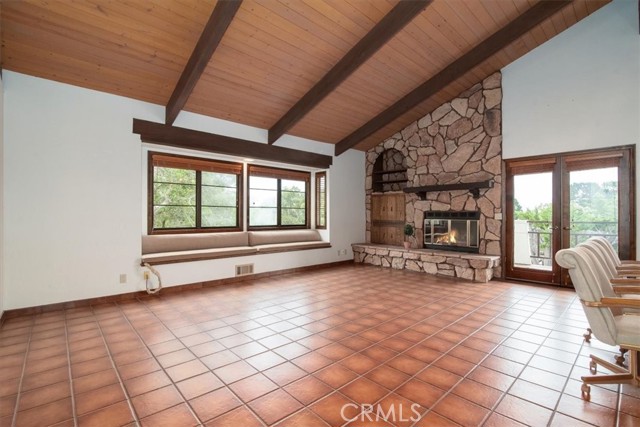 445 Firestone Way, Lompoc CA: https://media.crmls.org/medias/d494ed92-0e59-40f5-9a58-a8ef91e3f267.jpg