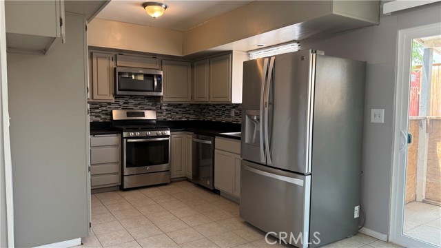 Detail Gallery Image 9 of 25 For 36894 Hayward Ave, Barstow,  CA 92311 - 3 Beds | 2 Baths
