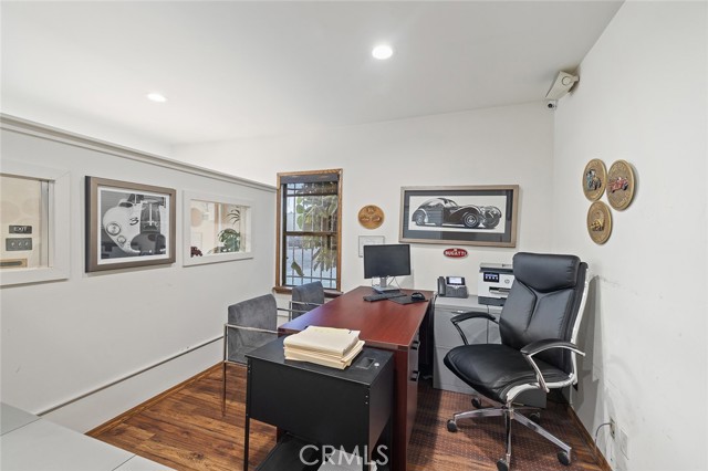 Image 7 of 41 For 1063 Colorado Boulevard