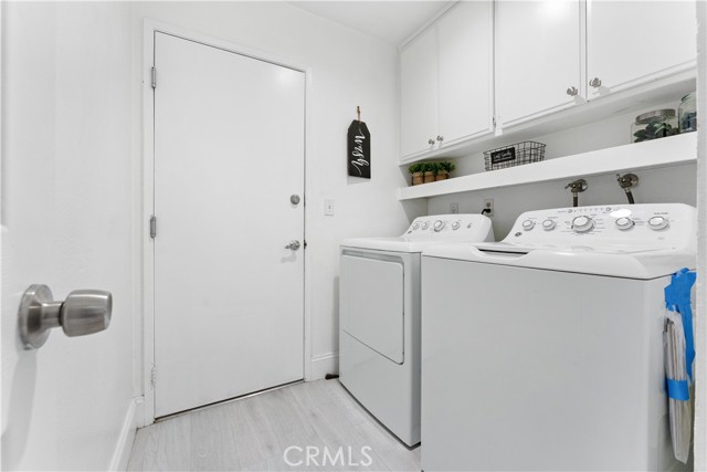 24652 Ashland Drive, Laguna Hills CA: https://media.crmls.org/medias/d4955268-2adf-4de8-b5b1-5c34ca3263c2.jpg
