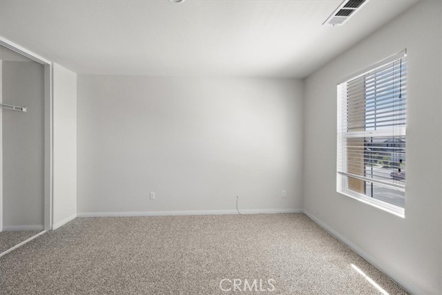 5585 Bella Way, Fontana CA: https://media.crmls.org/medias/d4957e0e-a3e8-40bf-b63f-6dd1260627d0.jpg