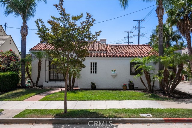Detail Gallery Image 1 of 47 For 5022 E Broadway, Long Beach,  CA 90803 - 2 Beds | 2 Baths
