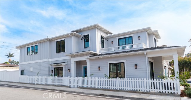 2622 Maple Avenue, Manhattan Beach, California 90266, 5 Bedrooms Bedrooms, ,2 BathroomsBathrooms,Residential,Sold,Maple,SB17026547