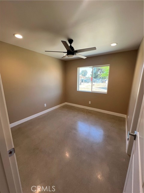 Detail Gallery Image 10 of 13 For 10502 Campbell Ave, Riverside,  CA 92505 - 3 Beds | 2 Baths
