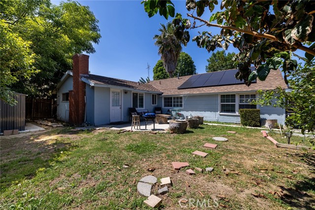 17600 Runnymede Street, Lake Balboa CA: https://media.crmls.org/medias/d497e581-370f-4b35-9213-60143b6028b8.jpg