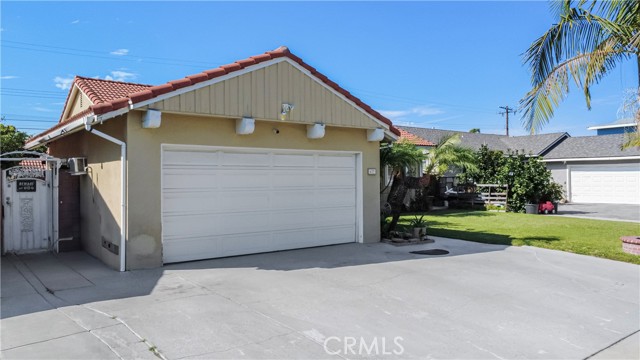 Detail Gallery Image 5 of 29 For 633 S Echo, Anaheim,  CA 92804 - 4 Beds | 2 Baths