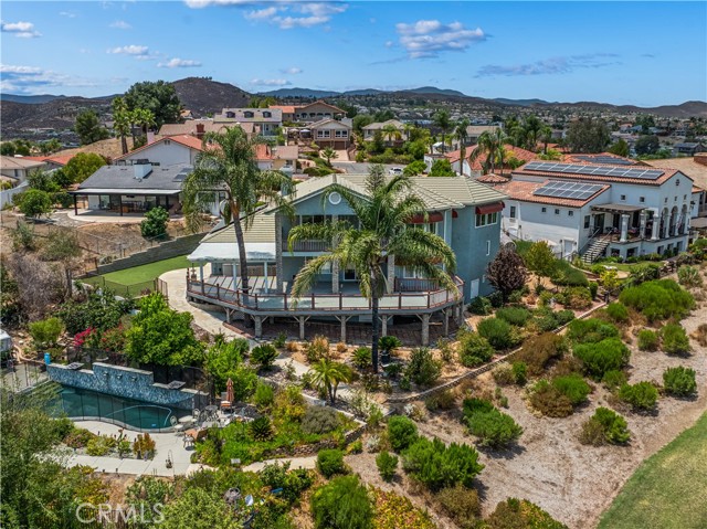 Detail Gallery Image 11 of 47 For 30700 Spyglass Way, Menifee,  CA 92587 - 5 Beds | 3/1 Baths
