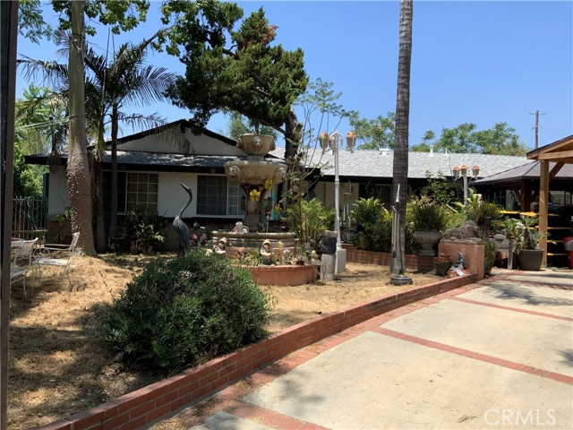14401 Lakeside Street, Sylmar CA: https://media.crmls.org/medias/d4991aef-e9bb-4baf-916d-78d7e5a08536.jpg