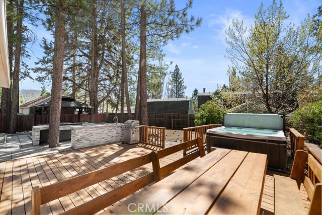 Detail Gallery Image 4 of 32 For 294 Santa Clara, Big Bear Lake,  CA 92315 - 3 Beds | 1/1 Baths