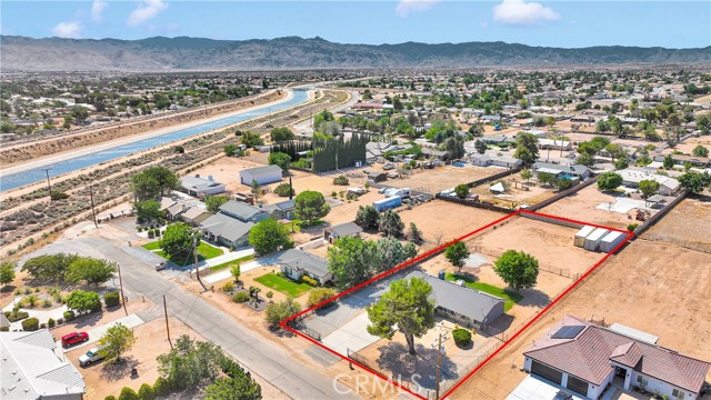 Detail Gallery Image 3 of 45 For 14947 Larch St, Hesperia,  CA 92345 - 3 Beds | 3 Baths