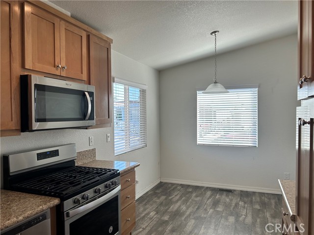 Detail Gallery Image 7 of 16 For 1600 S San Jacinto Ave #55,  San Jacinto,  CA 92583 - 2 Beds | 2 Baths