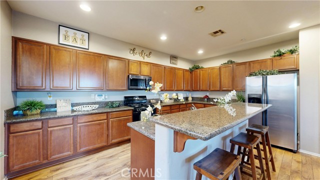 Detail Gallery Image 8 of 29 For 10375 Church, Rancho Cucamonga,  CA 91730 - 3 Beds | 2/1 Baths