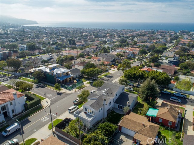 1028 Ynez Avenue, Redondo Beach, California 90277, 4 Bedrooms Bedrooms, ,2 BathroomsBathrooms,Residential,Sold,Ynez,SB17031296