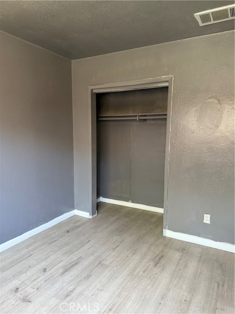 Image 4 of 8 For 1030 Latham Avenue