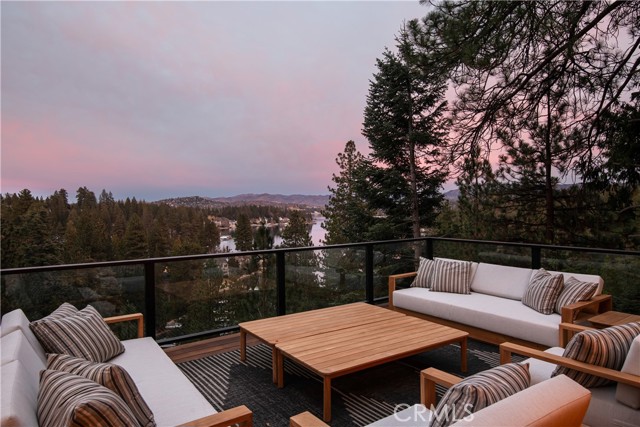 Detail Gallery Image 14 of 36 For 27376 N Bay Rd, Lake Arrowhead,  CA 92352 - 4 Beds | 3/1 Baths