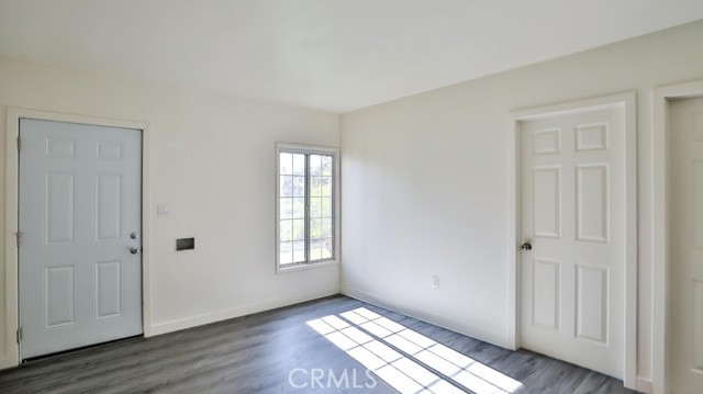 515 S Van Ness Avenue, Santa Ana CA: https://media.crmls.org/medias/d49d65df-3f65-4b8c-8f15-f0dafa6c4117.jpg