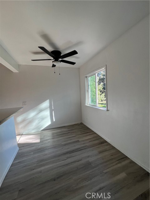 Detail Gallery Image 5 of 10 For 32942 Perret, Lake Elsinore,  CA 92530 - 2 Beds | 1 Baths