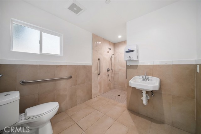 Detail Gallery Image 16 of 45 For 549 E Ada, Glendora,  CA 91741 - 6 Beds | 3 Baths