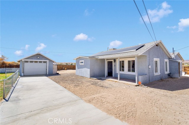 29246 Radio Rd, Barstow CA: https://media.crmls.org/medias/d49f4ba4-11c7-469b-b103-544bd9eec955.jpg
