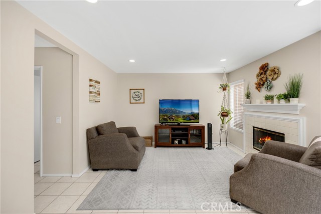 Detail Gallery Image 10 of 37 For 11192 Terra Vista Pkwy #103,  Rancho Cucamonga,  CA 91730 - 3 Beds | 2/1 Baths