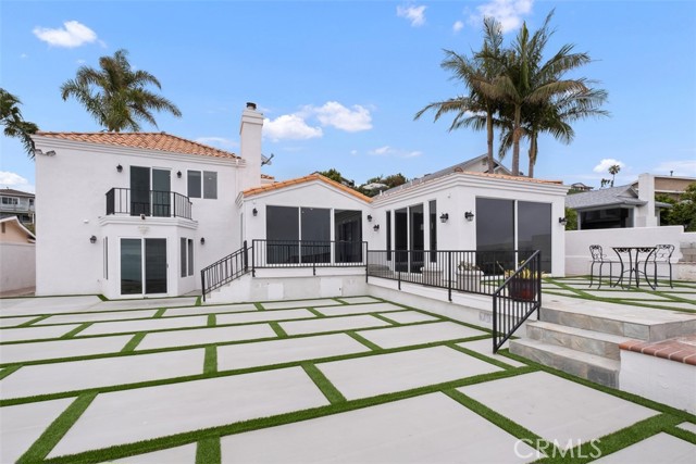 Detail Gallery Image 11 of 52 For 4013 via Manzana, San Clemente,  CA 92673 - 5 Beds | 3/1 Baths