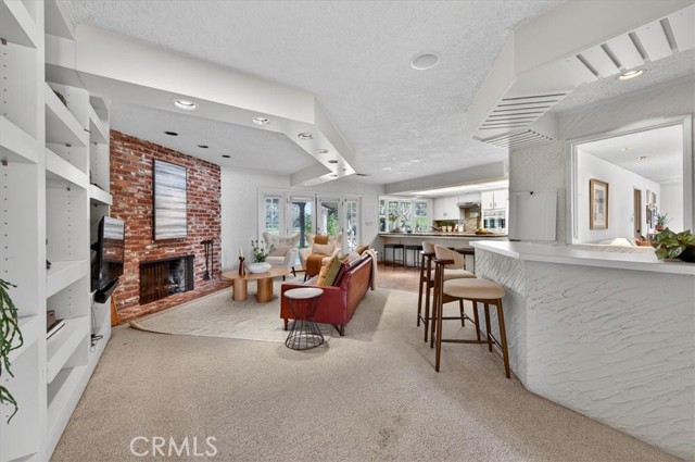 Detail Gallery Image 18 of 74 For 5867 E Club View, Fresno,  CA 93727 - 4 Beds | 2/1 Baths