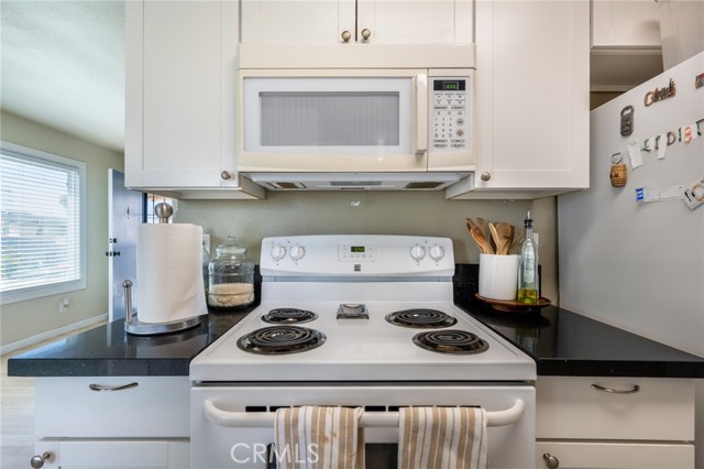 Detail Gallery Image 5 of 11 For 3870 37th St #4,  San Diego,  CA 92105 - 2 Beds | 2 Baths