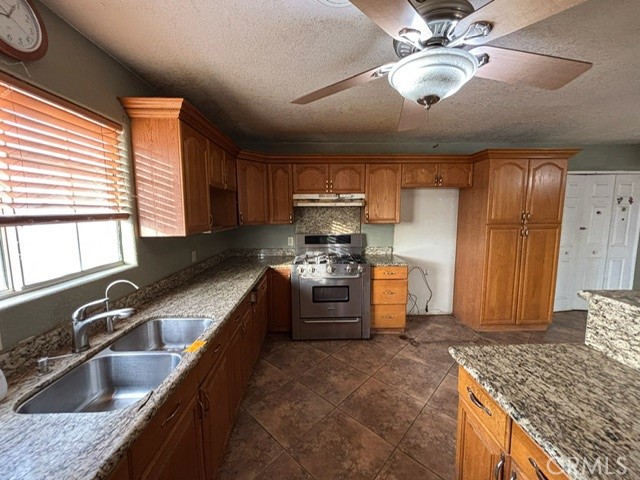 Detail Gallery Image 4 of 16 For 24750 Lindsay, Blythe,  CA 92225 - 4 Beds | 2/1 Baths