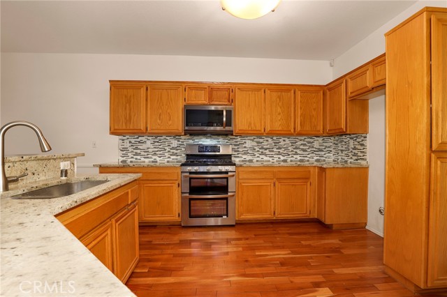 Detail Gallery Image 9 of 30 For 544 Hooper Ave, Simi Valley,  CA 93065 - 3 Beds | 2/1 Baths