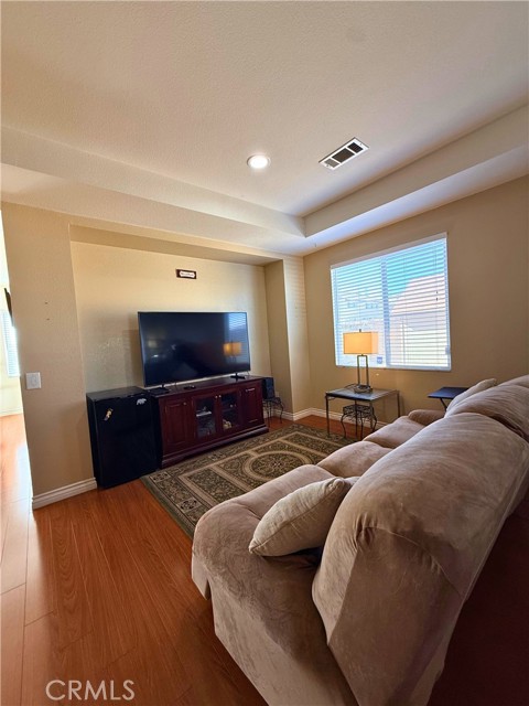 Detail Gallery Image 3 of 34 For 14115 Desert Rose, Hesperia,  CA 92344 - 4 Beds | 3 Baths