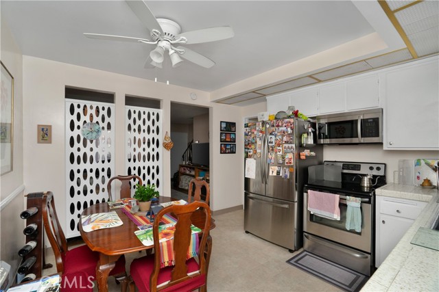 2615 Curtis Avenue, Redondo Beach CA: https://media.crmls.org/medias/d4a2259c-7cab-4e6b-914e-c1b954decd58.jpg