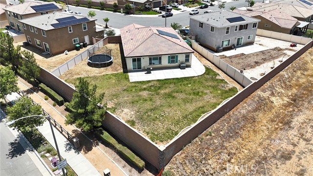 402 Appleton Way, Perris CA: https://media.crmls.org/medias/d4a302b0-207e-4204-89ee-b31ab79d9412.jpg