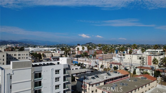 Detail Gallery Image 12 of 15 For 210 N Berendo St, Los Angeles,  CA 90004 - – Beds | – Baths