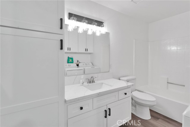 11722 Oak Street, Apple Valley CA: https://media.crmls.org/medias/d4a37fbb-6887-4c44-a728-99c11454a2d2.jpg