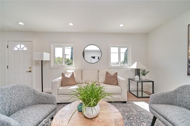 Detail Gallery Image 60 of 74 For 9604 Swinton, North Hills,  CA 91343 - 4 Beds | 3 Baths