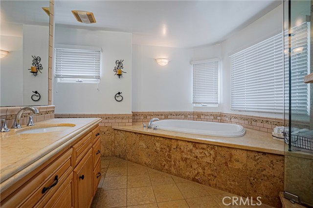 627 Gertruda Avenue, Redondo Beach, California 90277, 6 Bedrooms Bedrooms, ,5 BathroomsBathrooms,Residential,For Sale,Gertruda,SB25035773